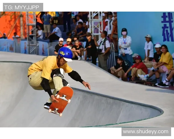 上海极限运动队在世界滑板锦标赛中以80分稳居积分榜首位 上海极限运动队在世界滑板锦标赛中以80分稳居积分榜首位