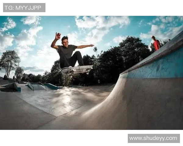 北京极限运动队灵活性对比分析及其对运动表现的影响探讨 北京极限运动队灵活性对比分析及其对运动表现的影响探讨