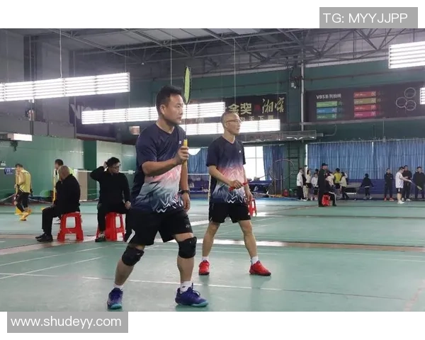 广州羽毛球队选拔赛评析:展现实力与团队协作的精彩瞬间 广州羽毛球队选拔赛评析:展现实力与团队协作的精彩瞬间