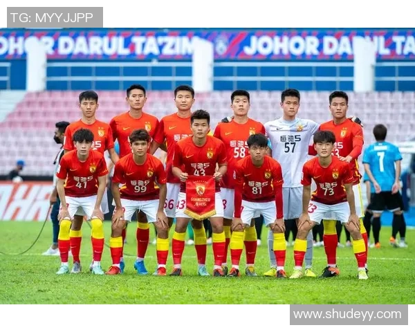 广州足球队防守体系解析与战术布局探讨 广州足球队防守体系解析与战术布局探讨